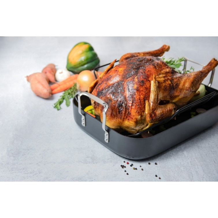 Covered roasting pan outlet with rack